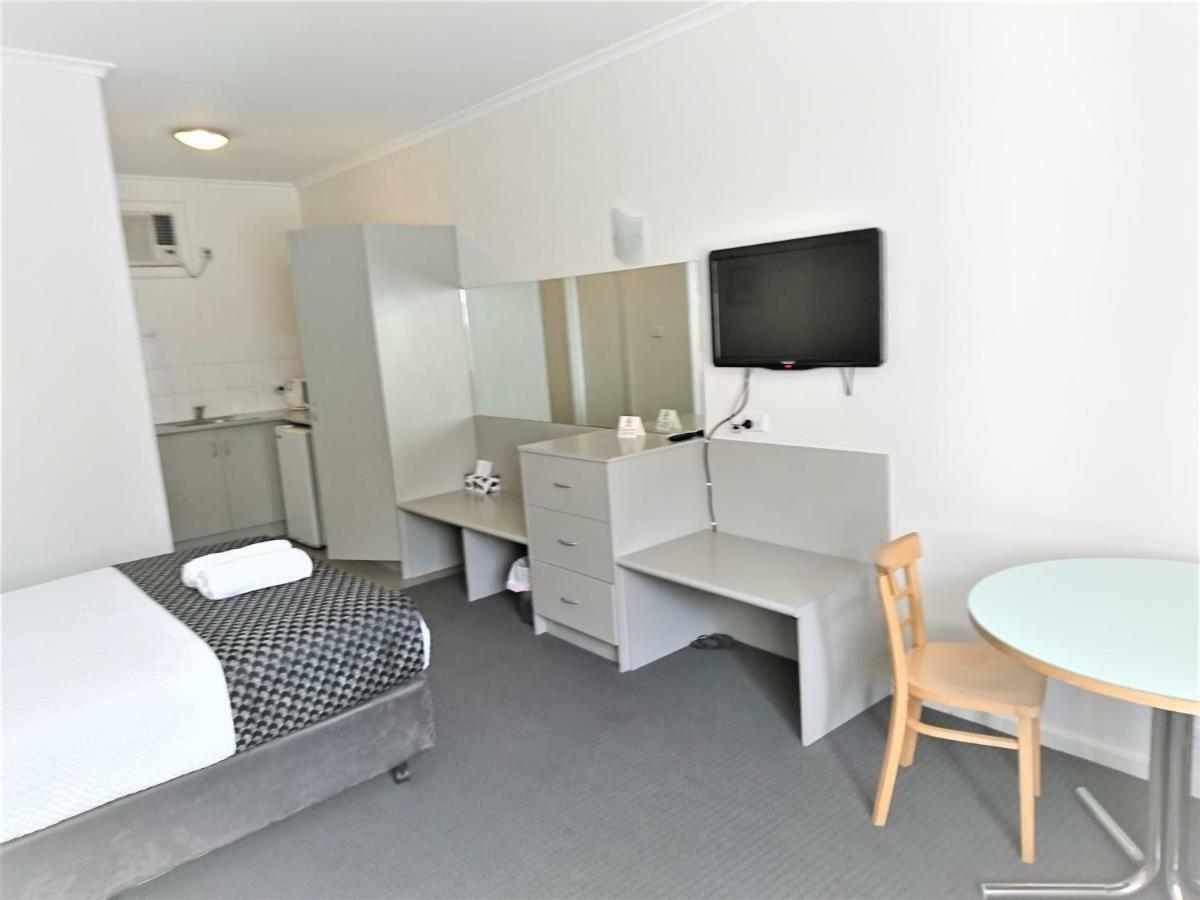 Glenelg Beach Gateway Studio Apartment Exterior photo
